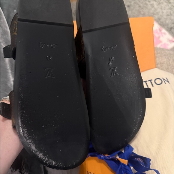 Authentic Louis Vuitton BOM DIA sandals sz.39 like new!! With full set! - Picture 5 of 9